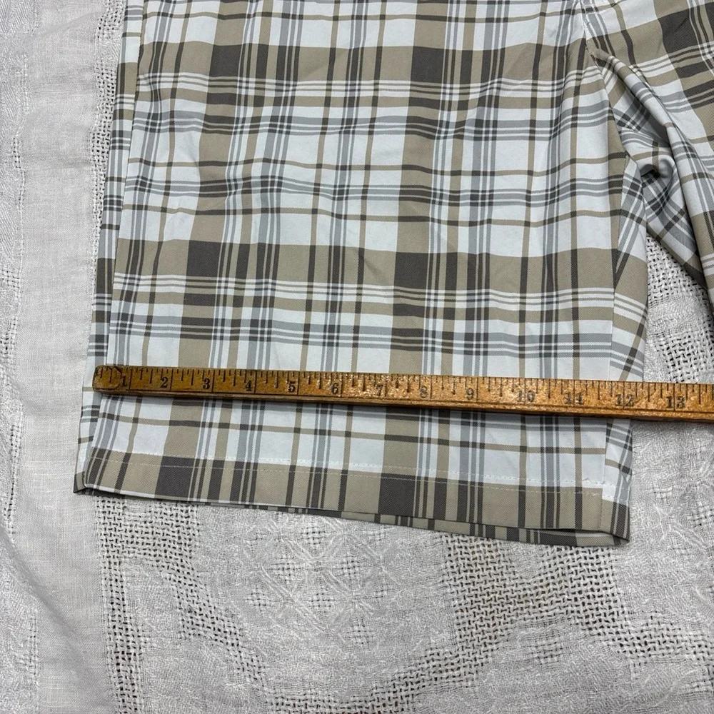 Ben Hogan golf chino Shorts Mens 38 Flat Front white Brown‎ Plaid